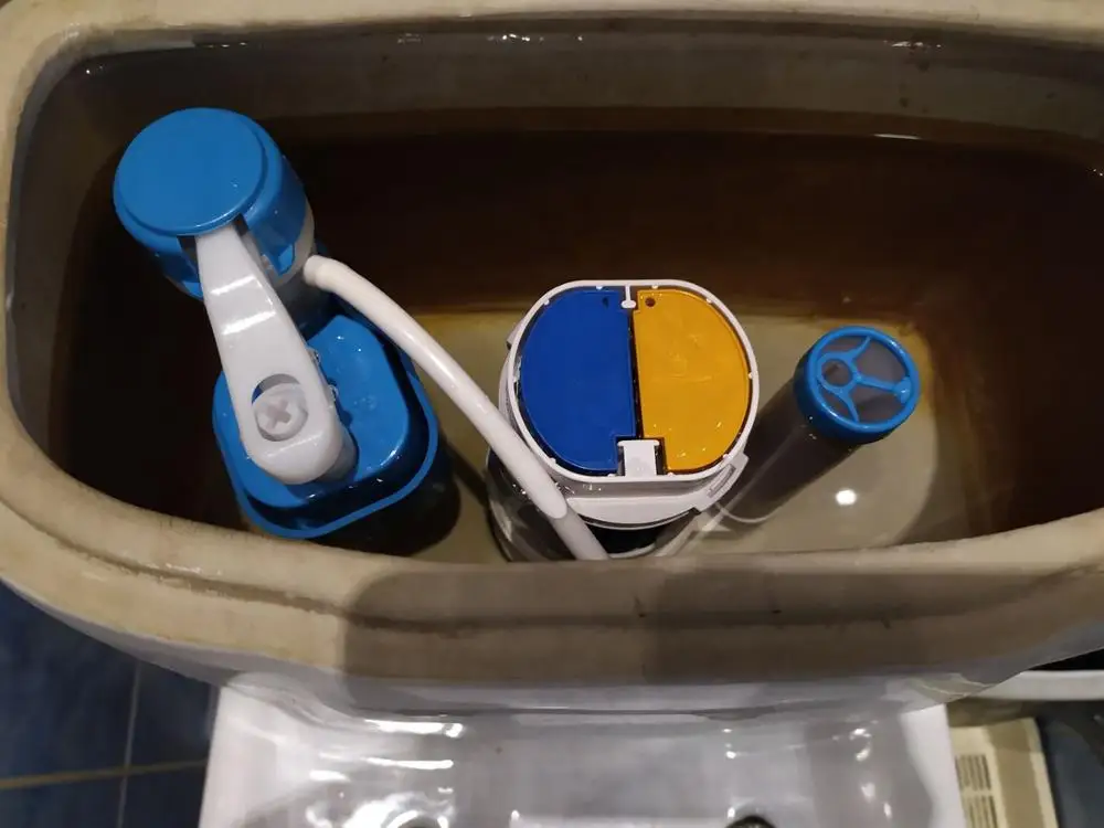 Унитазы с прямым сливом из бачка омывателя. Как отремонтировать туалет когда бежит вода.