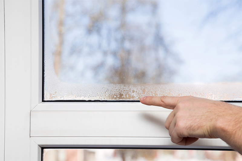 Окна потеют что делать: Почему зимой потеют пластиковые окна изнутри в .