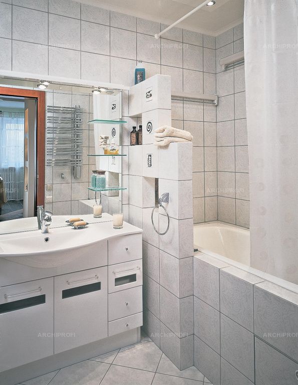 Газобетон в ванной. Перегородка между ванной и раковиной. Ванные комнаты с перегородкой для раковины. Стенка между ванной и раковиной. Перегородка между унитазом и раковиной.