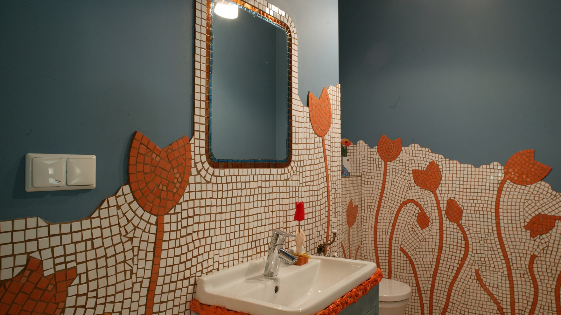 Интерьер ванной плитка и покраска стен