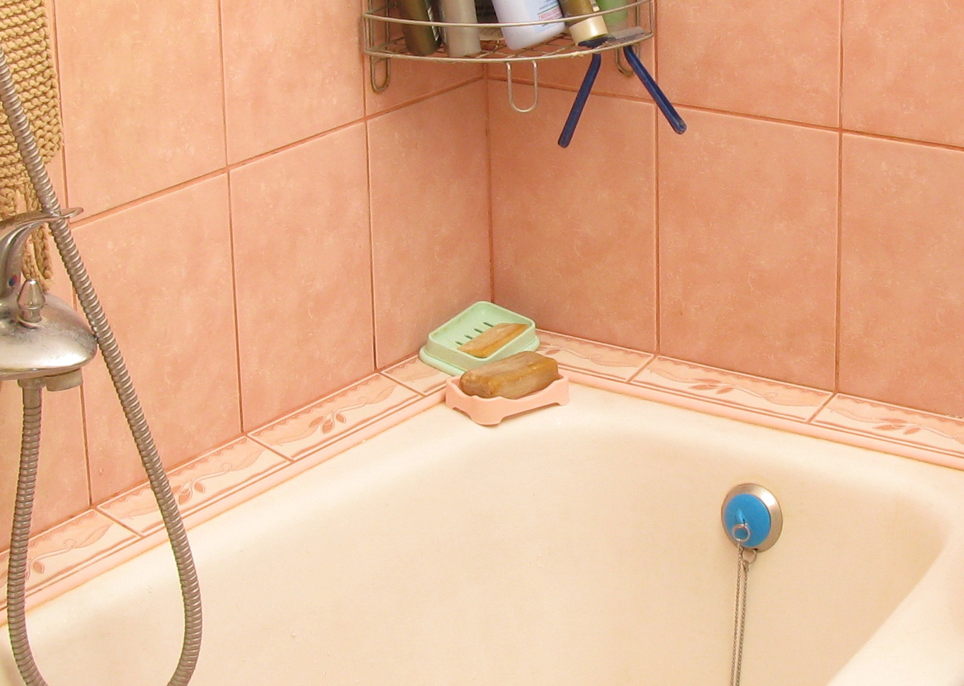Способы крепления ванны в ванной комнате